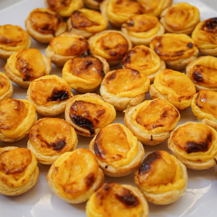 A tray of pastéis de nata